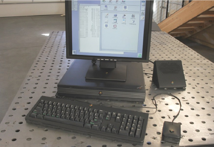 NeXTSTEP hỗ trợ lập trình hướng đối tượng với giao diện đồ họa hiện đại.