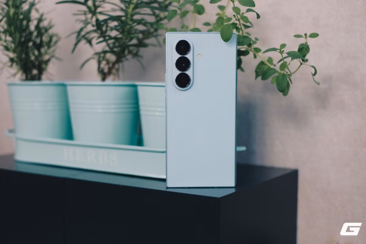 Với thiết kế đẹp, cấu hình mạnh và màu sắc độc quyền, bộ đôi này đang khiến giới công nghệ “đứng ngồi không yên”.(Ảnh: Genk)