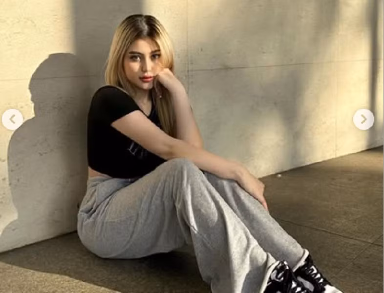 Không cần chờ đến Halloween, loạt ảnh đã khiến MXH “bốc cháy”, hàng loạt bình luận khen ngợi vẻ đẹp và thần thái của cô nàng.