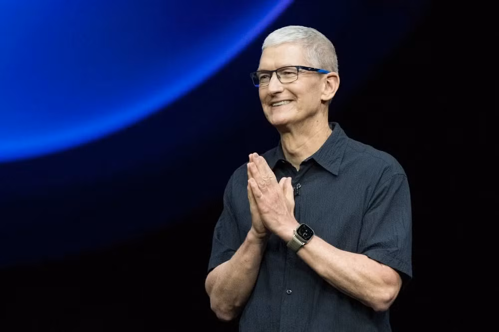 Sự ra đi của Tim Cook vì thế không chỉ khép lại một kỷ nguyên huy hoàng, mà còn mở ra một chương đầy thách thức, nơi Apple phải chứng minh họ không bỏ lỡ cuộc cách mạng AI trị giá hàng nghìn tỷ USD.