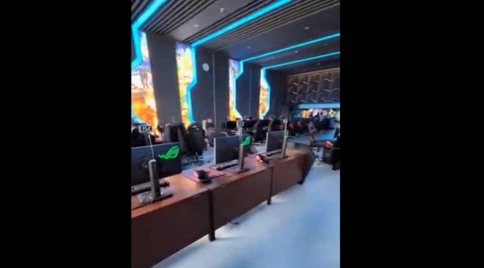 Video do Sally Yin ghi lại trong chuyến du lịch đã thu hút hàng nghìn lượt chia sẻ.