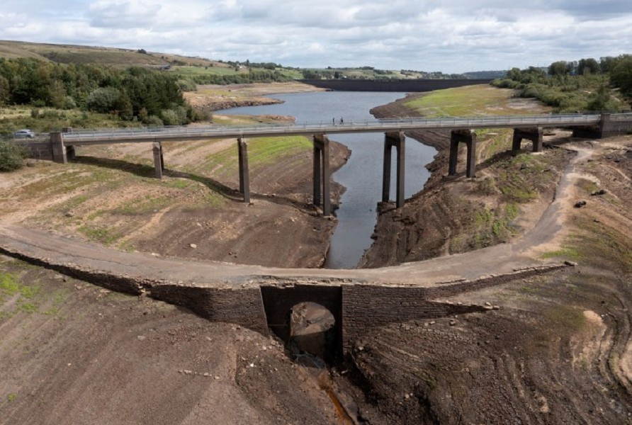 Anh đang trải qua đợt hạn hán nghiêm trọng nhất trong nhiều thập kỷ, với nhiều khu vực tuyên bố khan hiếm nước.