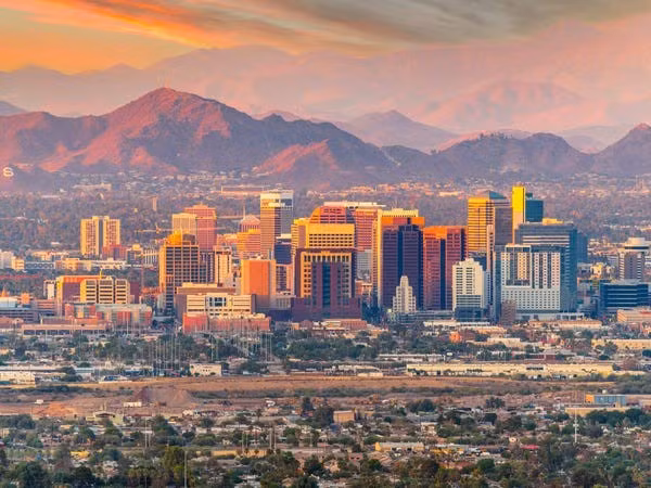 Chính quyền bang và các trường đại học đang đẩy mạnh đào tạo kỹ thuật viên vi mạch.