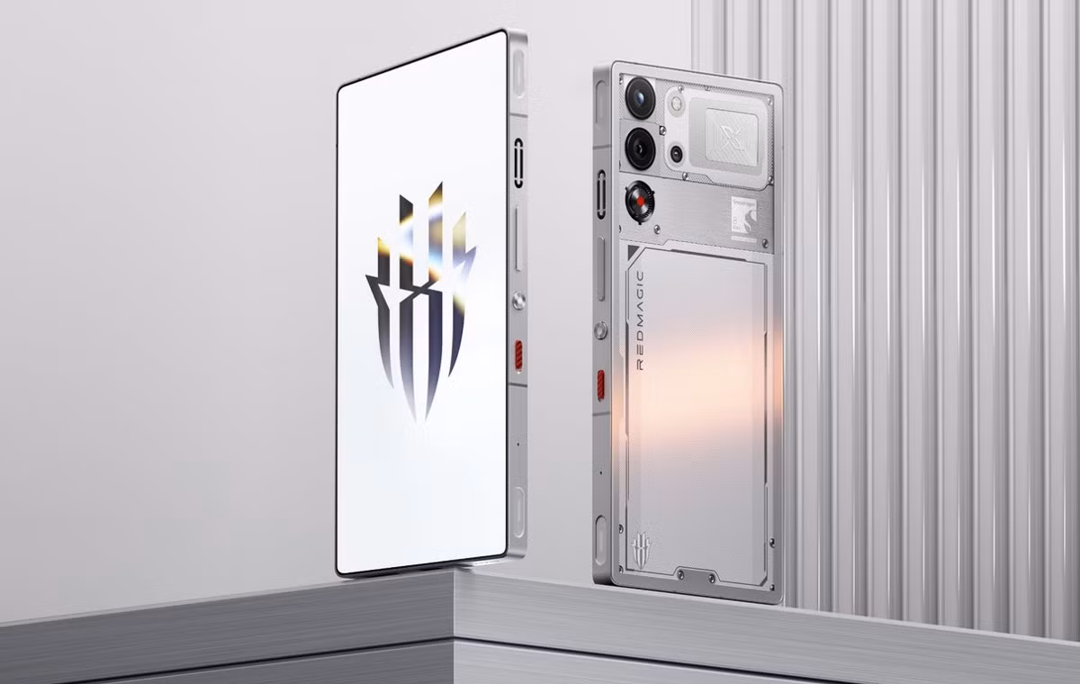 GPU Adreno 830 trên RedMagic có xung nhịp cao hơn và duy trì hiệu suất ổn định khi tải nặng.