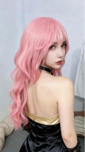 Thế nhưng mới đây, nữ coser Lei Chan đã khiến cộng đồng cosplay dậy sóng với phiên bản Anya trưởng thành cực táo bạo.