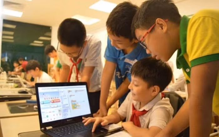 Chương trình quốc gia 2026-2030 đặt mục tiêu bảo vệ và hỗ trợ trẻ em phát triển an toàn, lành mạnh trong thế giới số.