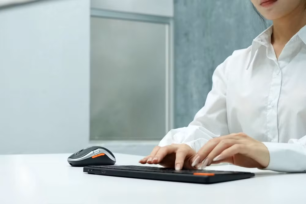 Dù giá niêm yết 699.000 đồng, Silentium Gen 2 đang được sale Tết xuống hơn 400.000 đồng, trở thành lựa chọn “ngon - bổ - rẻ” cho dân văn phòng và freelancer.