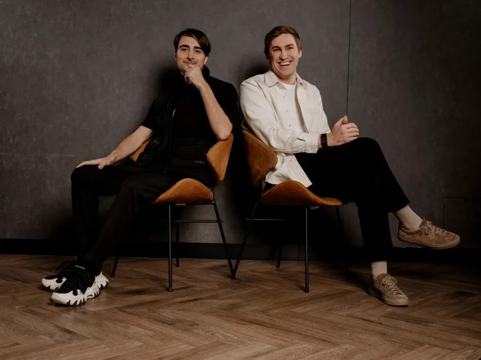 Hai founder Mateusz Staniszewski và Piotr Dabkowski đều mới 30 tuổi đã thành tỷ phú đô la.