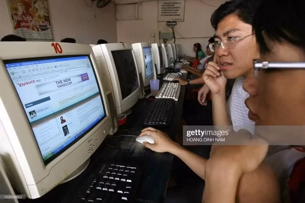 Ở thời điểm hiện tại, người dùng đã phân tán sang nhiều nền tảng khác nhau như mạng xã hội và ứng dụng nhắn tin hiện đại, khiến việc “hồi sinh” một hệ sinh thái cũ gần như bất khả thi.