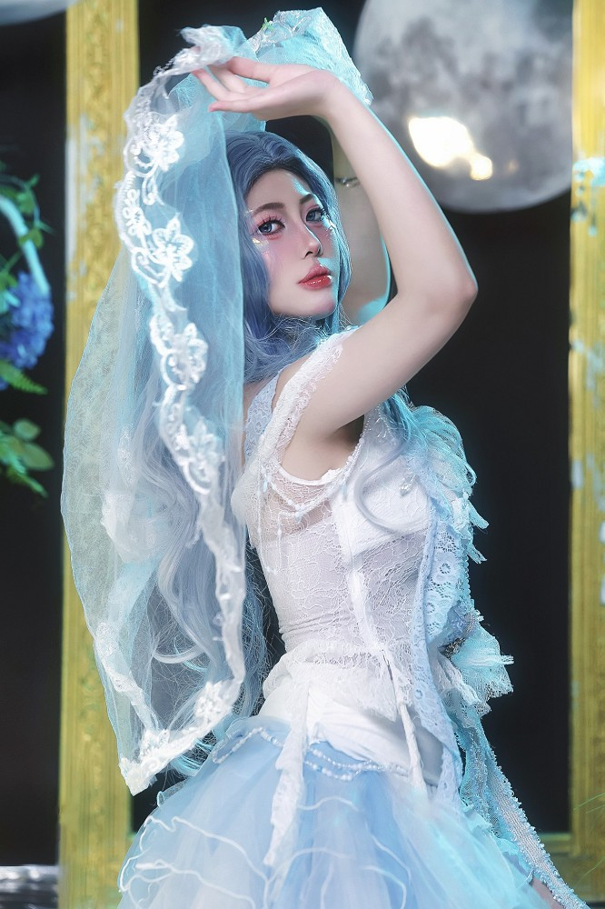 Chỉ một góc chụp cận cũng đủ khiến bài đăng của cô lan tỏa chóng mặt, thu hút hàng nghìn lượt yêu thích.