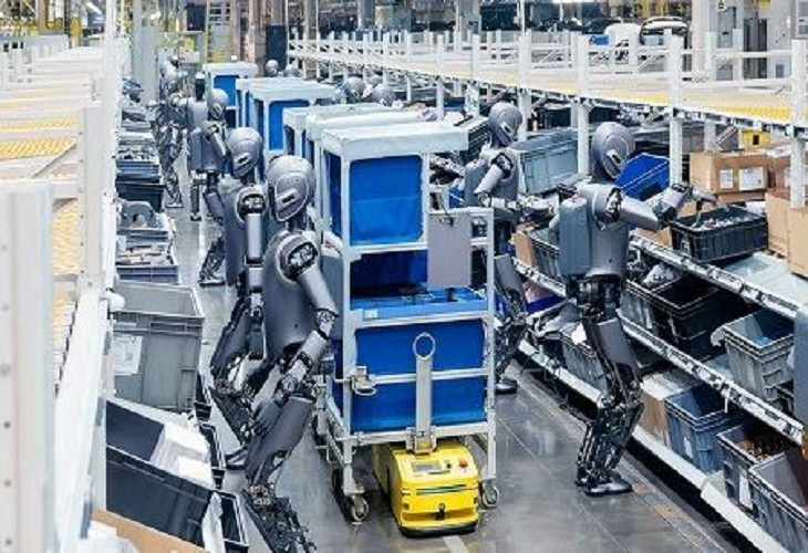 Nhiều tập đoàn lớn như CATL cũng đã đưa robot hình người vào dây chuyền sản xuất thực tế.