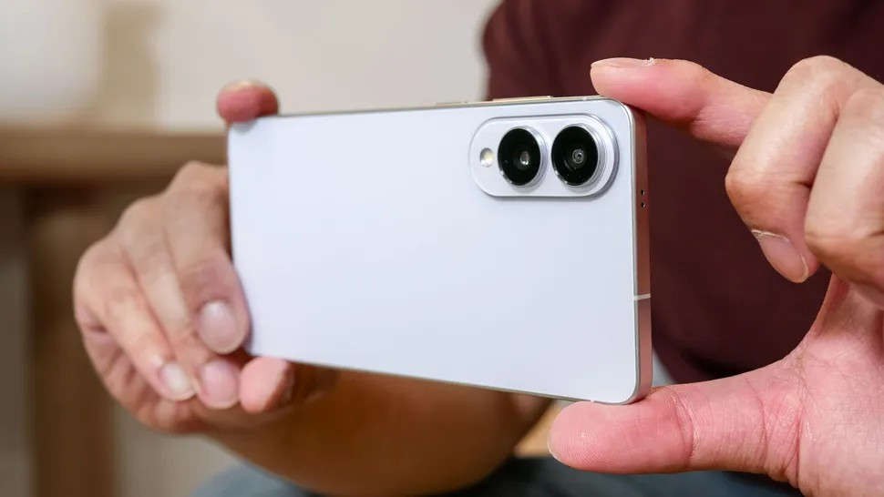 Camera chính 200MP, hỗ trợ quay video Log qua camera selfie - độc nhất dòng S25.