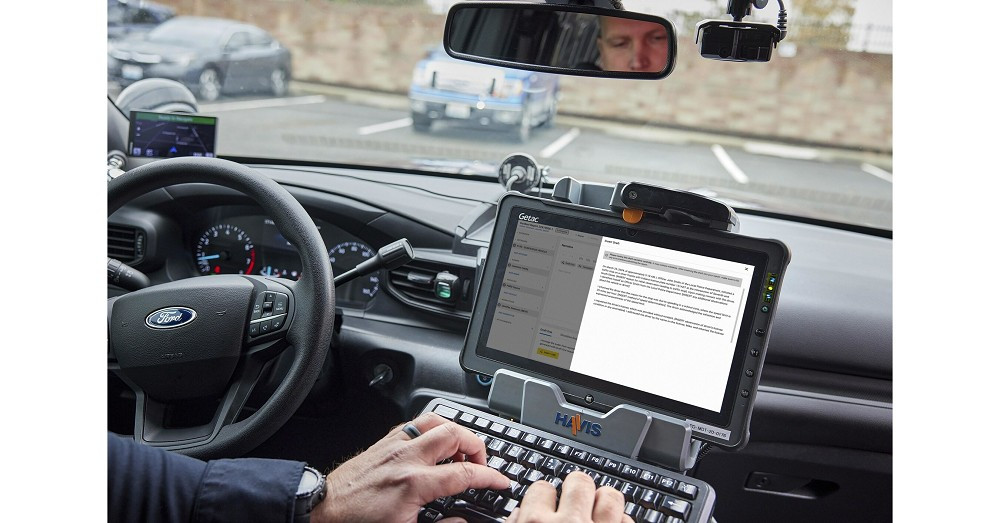Phần mềm Draft One của Axon, sử dụng mô hình GPT của OpenAI, là công cụ tạo ra bản báo cáo sai lệch này.
