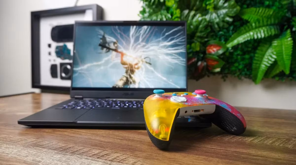 3. Asus ROG Strix Scar 18 (2025) là "quái vật" RTX 5090 dành cho game thủ hardcore.