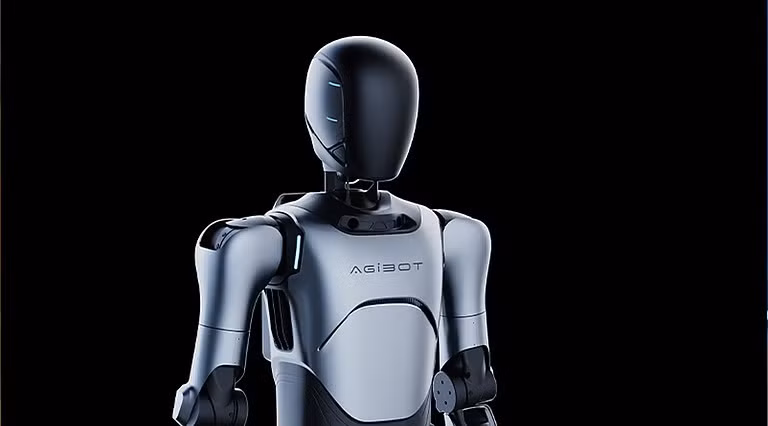 Các “ngôi sao” như Yuanzheng A2 và Lingxi X1 tiếp tục xuất hiện dày đặc tại triển lãm công nghệ, cho thấy quyết tâm bùng nổ lĩnh vực này.(Ảnh:Analytics Insight)