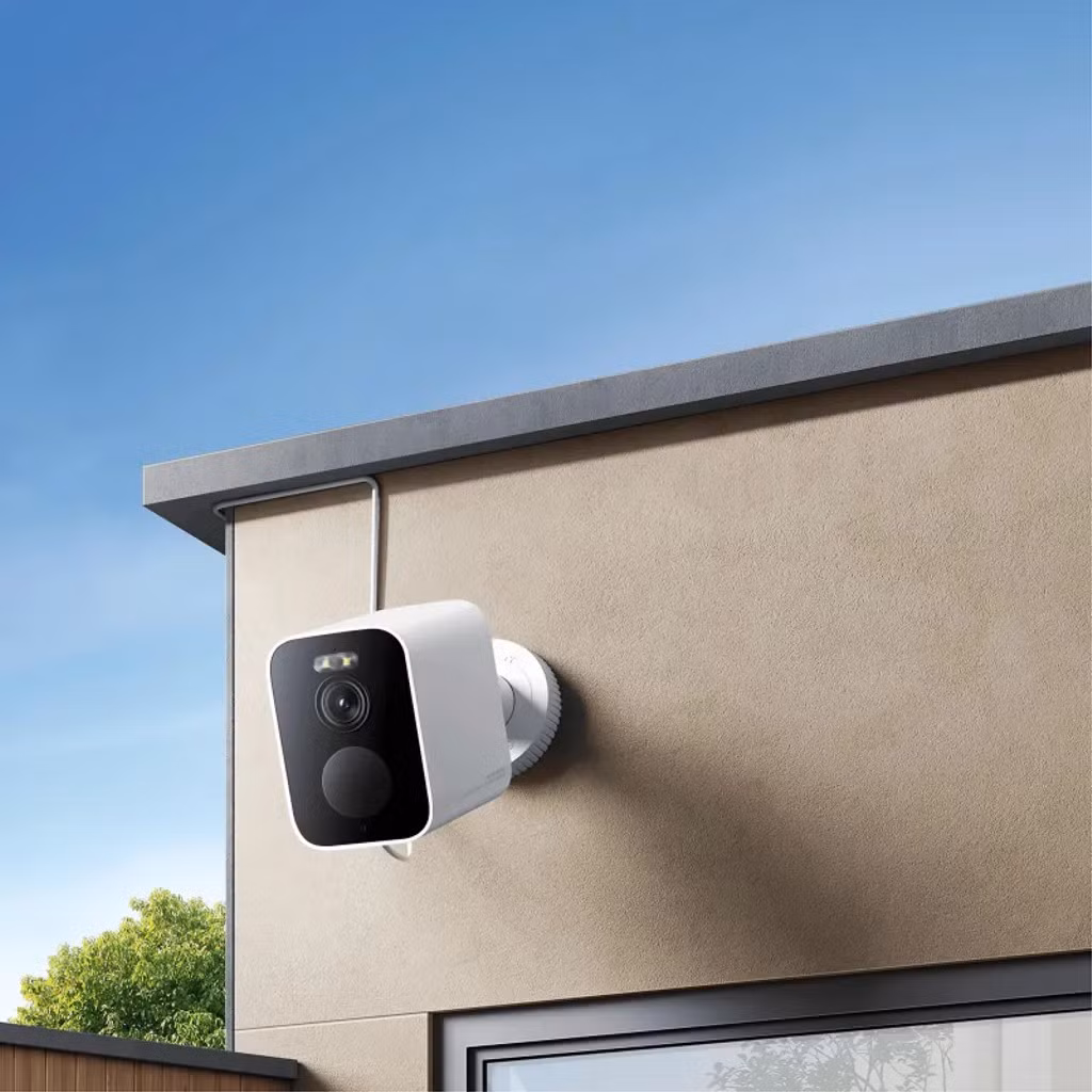 Camera này có độ phân giải 2,5K và khả năng phát hiện chuyển động thông minh, giá từ 1,8 triệu đồng.