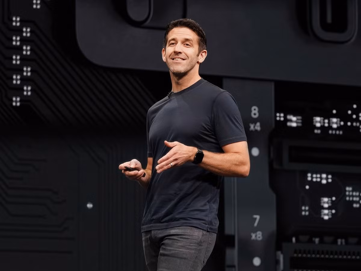 Gần đây Ternus xuất hiện dày đặc tại các sự kiện, được truyền thông Apple “rọi đèn” mạnh mẽ