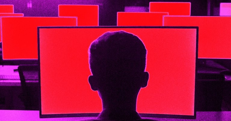 Ở tuổi 50, Daniel có sự nghiệp vững chắc, gia đình hạnh phúc và tài sản đáng mơ ước.