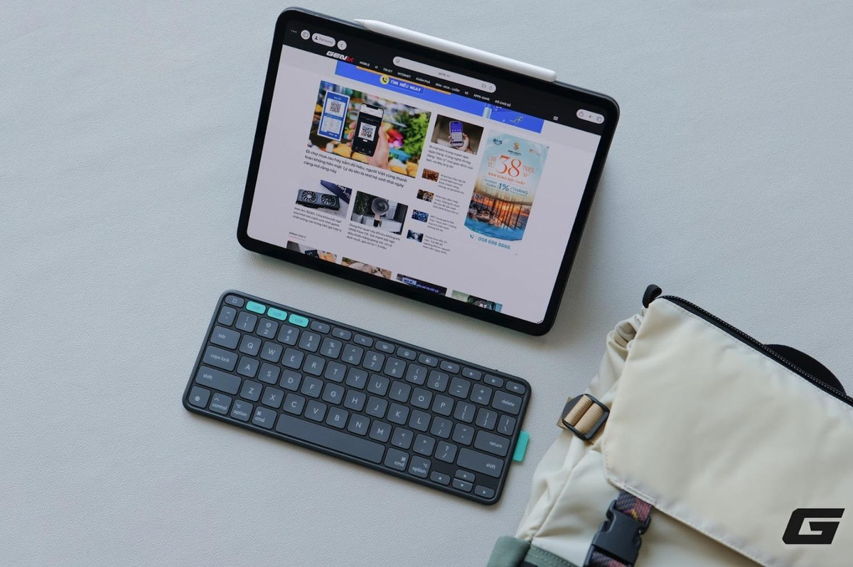 So với Magic Keyboard đắt đỏ và cố định, Flip Folio mang lại lựa chọn cân bằng giữa giá thành, sự linh hoạt và tiện dụng.(Ảnh: Genk)