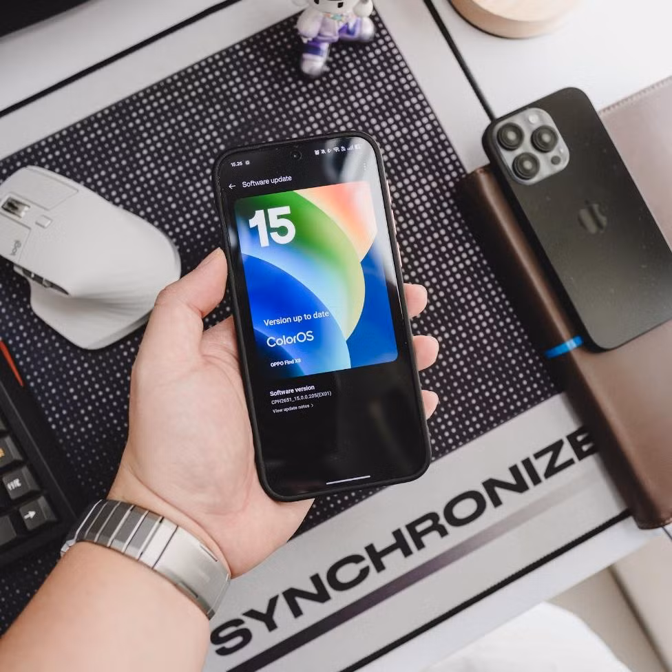 Người dùng Minh Phú (TP.HCM) nhận xét hệ điều hành này nhiều tính năng thông minh nhưng vẫn dễ sử dụng.