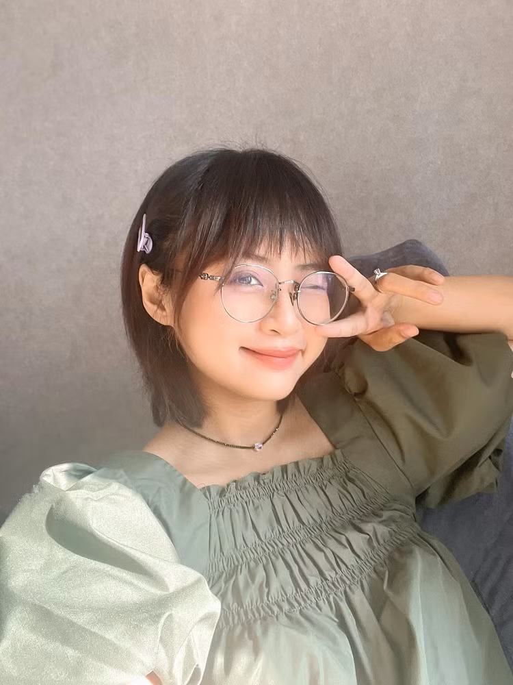 Minh Nghi vừa chính thức tái xuất sau một năm tạm dừng sự nghiệp để chăm lo cho gia đình.