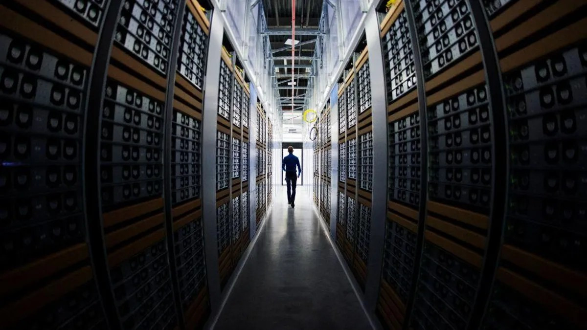 Trong khi đó, Big Tech vẫn tiếp tục xây dựng thêm hàng chục trung tâm dữ liệu.