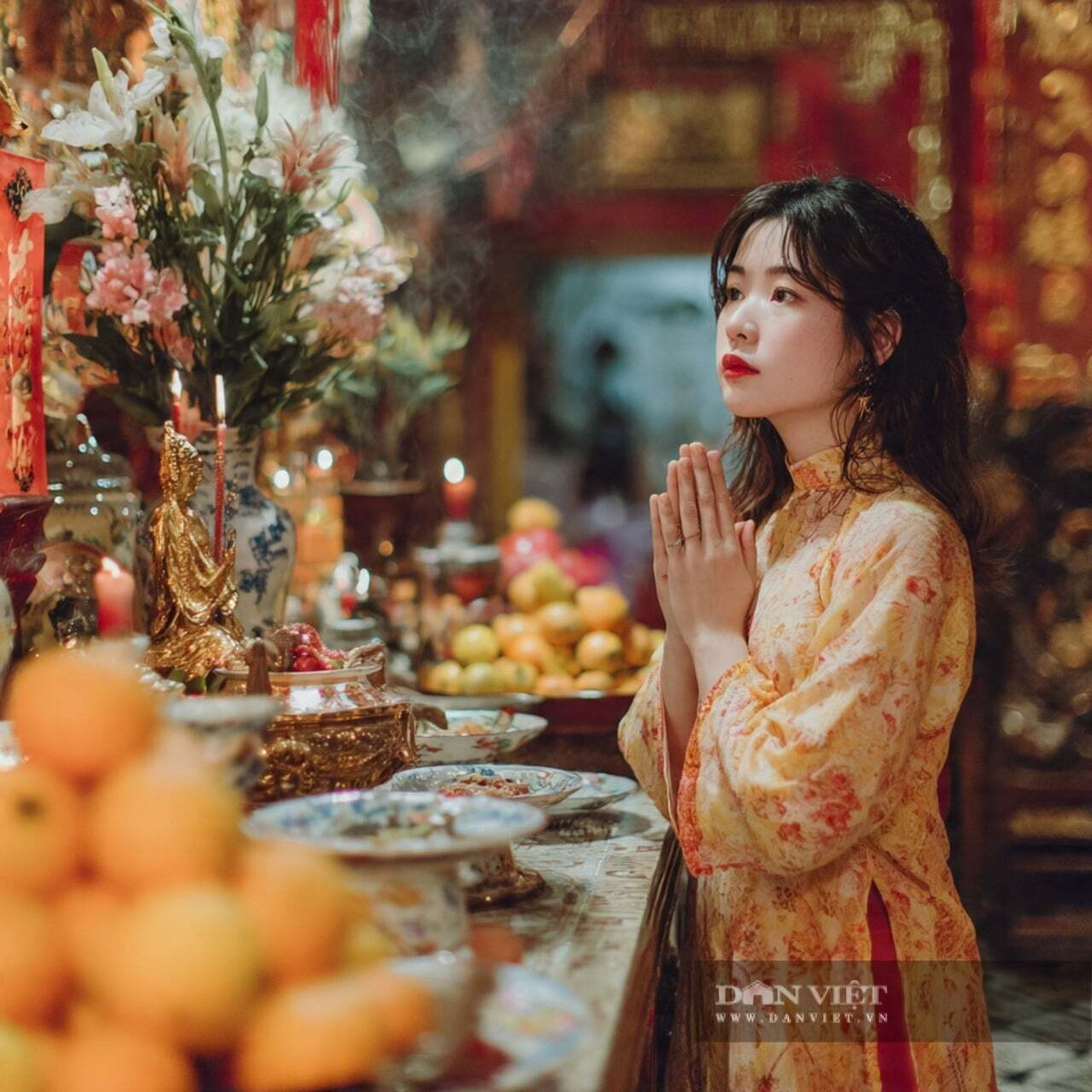 Đọc văn khấn bao sái ban thờ, xin tỉa chân nhang, dọn bàn thờ trước khi thực hiện bao sái ban thờ trước thềm năm mới Bính Ngọ