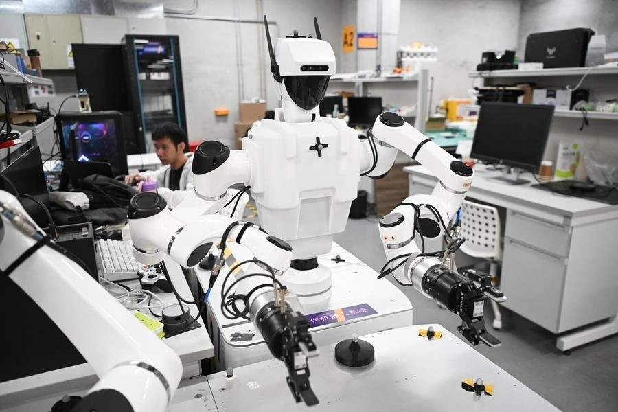 Các startup như AgiBot, Galbot liên tục gây chú ý với video robot chạy, đấu võ, pha cà phê.