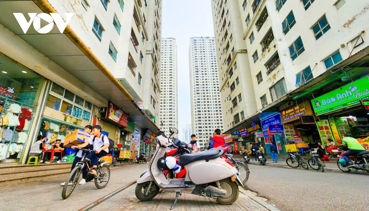 Hạ tầng phục vụ xe điện ở thời điểm hiện tại chưa đáp ứng kịp nhu cầu là một trong những lo lắng của người dân Hà Nội trước thời điểm 1/7/2026 khi thành phố sẽ cấm xe chạy xăng theo khung giờ.