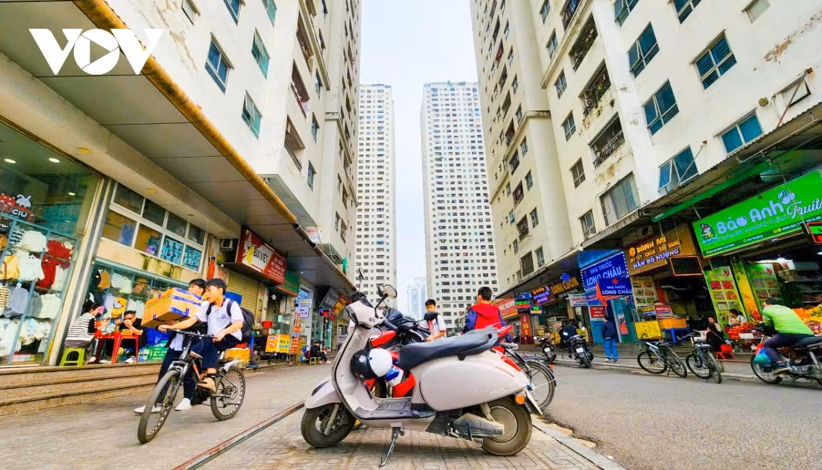 Hạ tầng phục vụ xe điện ở thời điểm hiện tại chưa đáp ứng kịp nhu cầu là một trong những lo lắng của người dân Hà Nội trước thời điểm 1/7/2026 khi thành phố sẽ cấm xe chạy xăng theo khung giờ.