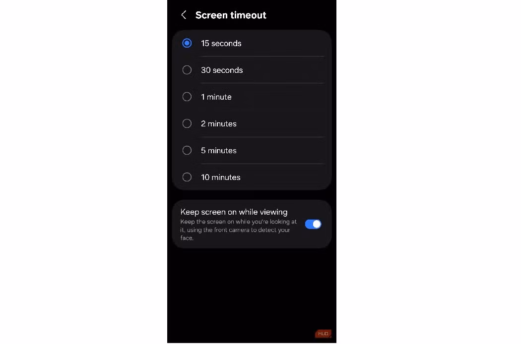 Rút ngắn thời gian chờ màn hình và cân nhắc tắt Always-on Display cũng rất hiệu quả.(Ảnh: MUO)