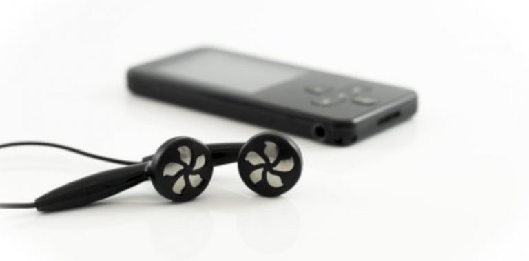 Công nghệ này giúp bài hát dung lượng lớn trở nên nhỏ gọn, dễ truyền qua Internet dial-up.