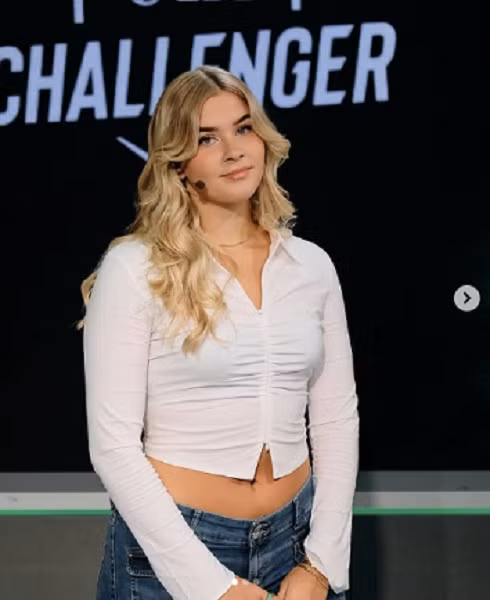 Dù có kinh nghiệm thi đấu và bình luận, Tilde vẫn không thể sống bằng nghề game thủ nữ.