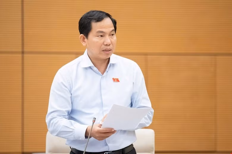 Phó Chủ nhiệm Thường trực Văn phòng Quốc hội Lê Quang Mạnh.