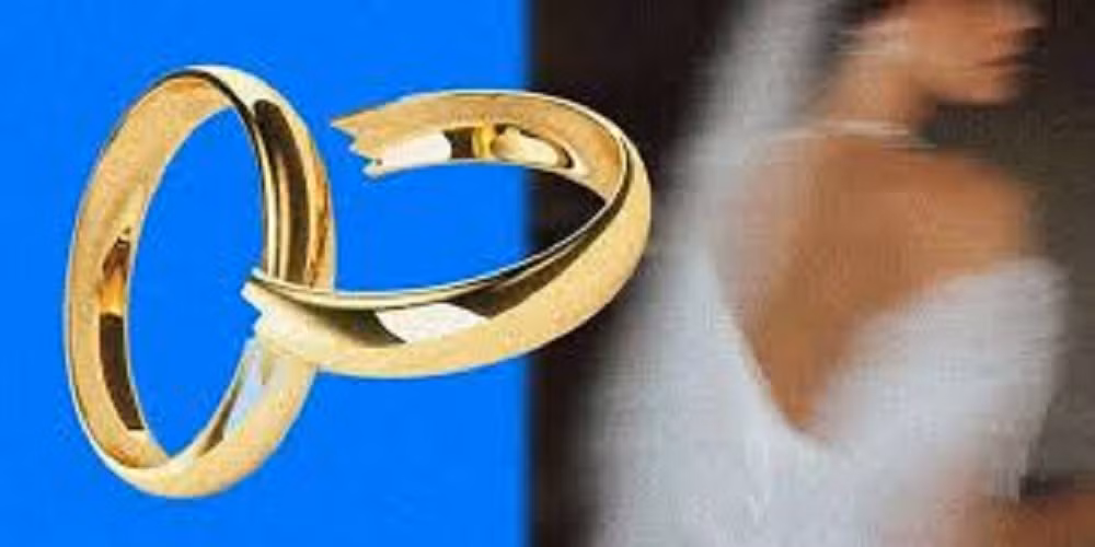 Dù cặp đôi kháng nghị và mong được công nhận ngày cưới như một kỷ niệm, tòa án vẫn kiên quyết bác bỏ.