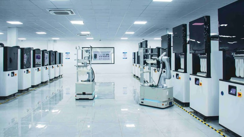 Nhờ HALS, PollyPolymer vừa in hàng triệu đôi giày mỗi năm vừa cung cấp “cơ bắp” cho robot của XPENG, UBTech hay EngineAI.