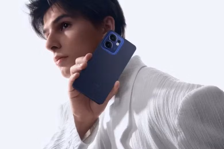 Giá bán tại Nhật Bản là 48.000 Yen (khoảng 7,6 triệu đồng), mở bán từ 26/6.