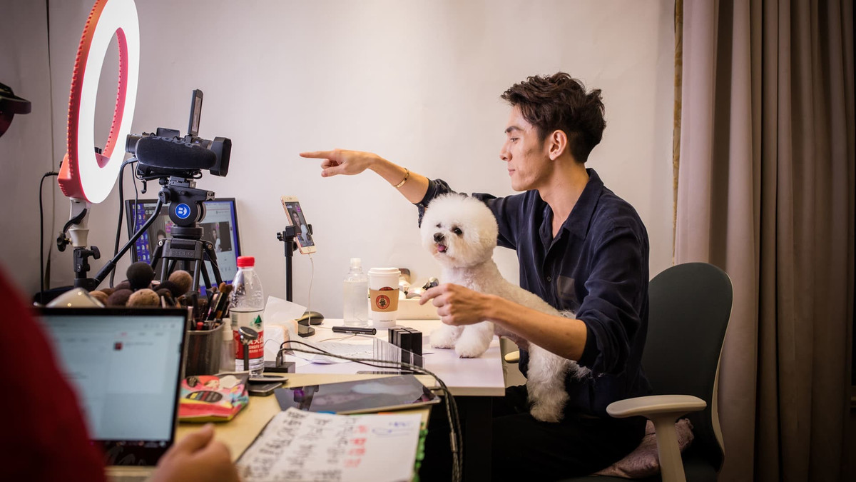 Câu chuyện Xinba phản ánh mặt tối của ngành livestream: chạy theo doanh số nhưng xem nhẹ trách nhiệm với người tiêu dùng.