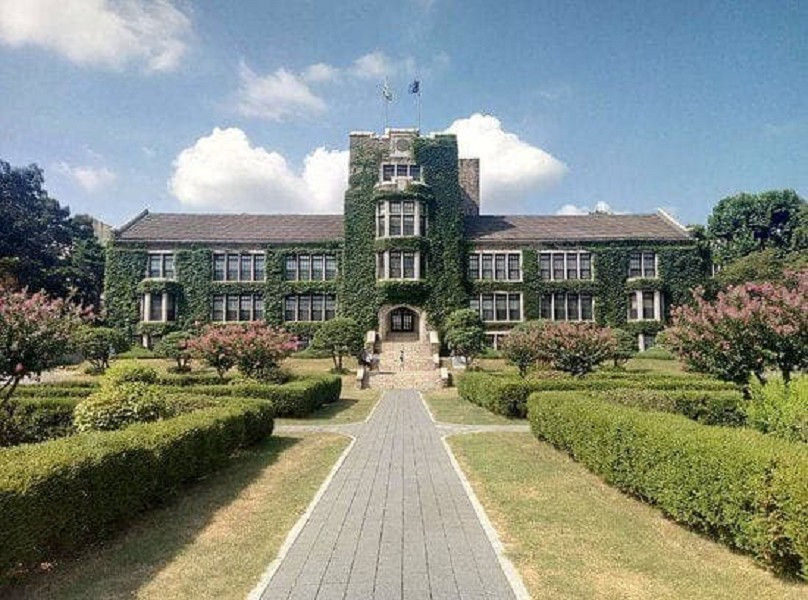 Tất cả sinh viên vi phạm đều bị chấm điểm 0, tạo nên cú sốc lớn trong giới học thuật.