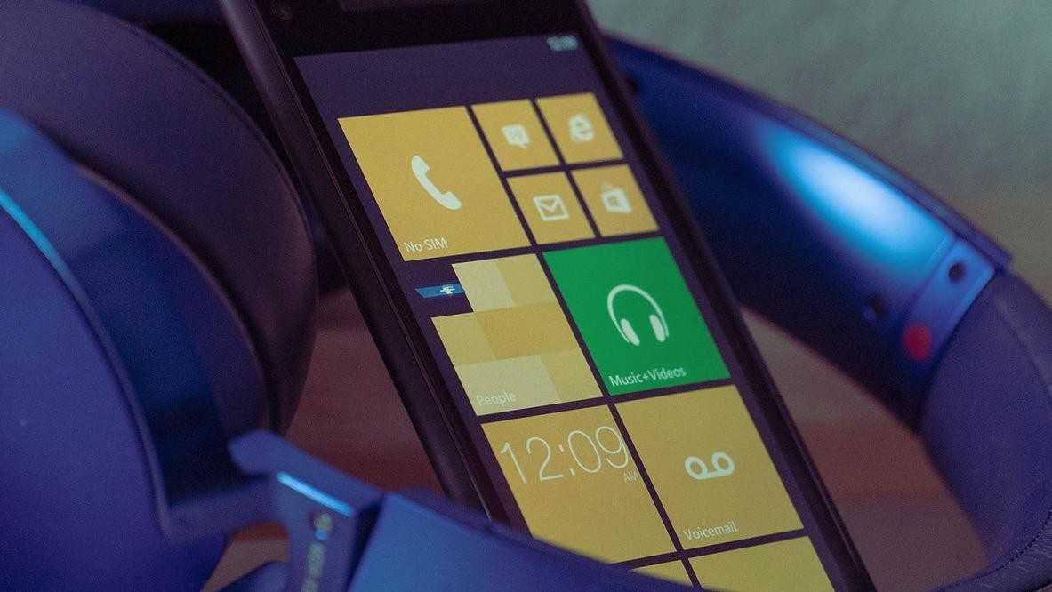 Một kịch bản khác là Microsoft dùng nhân Android nhưng khoác lên bản sắc Windows.