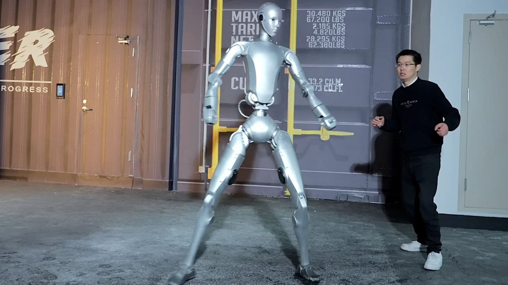 Các ứng dụng thiết thực như chăm sóc người già hay hỗ trợ việc nhà hiện vẫn kém ấn tượng hơn nhiều so với những cú đá đẹp mắt trên sân khấu.