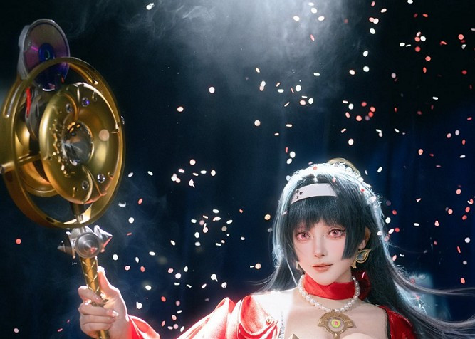 Phong cách sexy, thần thái sang chảnh và khả năng biến hóa đa dạng khiến fan không thể rời mắt.