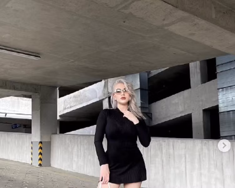 Bộ ảnh đạt lượng tương tác “khủng” chỉ sau vài giờ đăng, khẳng định sức hút của Sunna trên mạng xã hội.