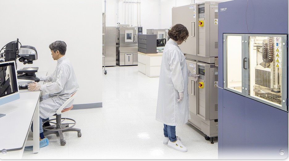 Thử nghiệm nồi áp suất PCT tiếp tục kiểm tra khả năng chống ẩm, ăn mòn và độ tin cậy lâu dài của hệ thống camera iPhone.