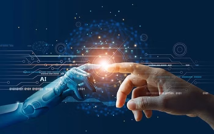 CEO NVIDIA cảnh báo, con người không mất việc vì AI, mà vì những người biết dùng AI tốt hơn và có “gu” vượt trội hơn.