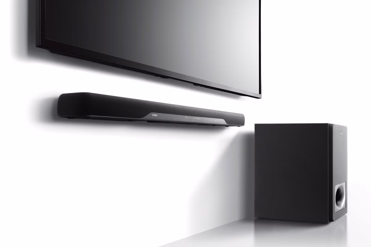 Việc điều chỉnh cài đặt âm thanh và vị trí đặt loa cũng giúp tối ưu trải nghiệm nghe nhìn tại nhà.