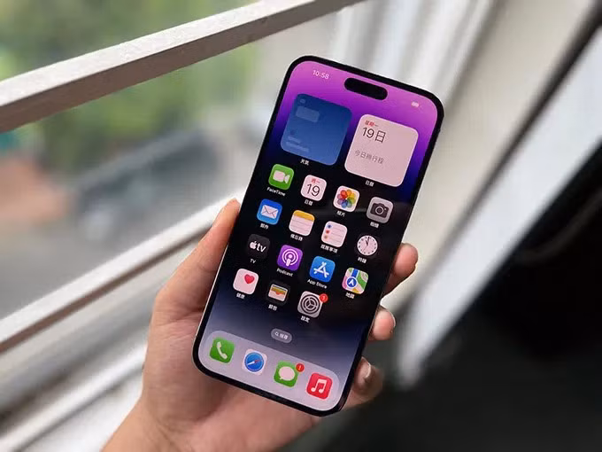 Tuy dùng cổng Lightning, nhưng với mức giá dễ chịu, đây là lựa chọn thông minh cho người thích dòng Pro.