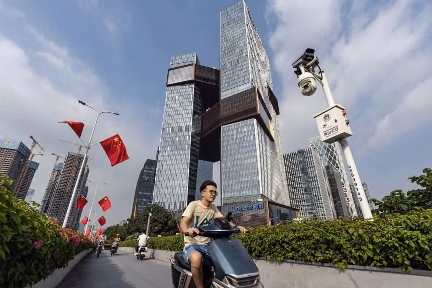 Dù vậy, Trung Quốc hiện vẫn là quốc gia sở hữu mạng lưới camera giám sát lớn nhất thế giới với hơn 600 triệu thiết bị tính đến năm 2025.