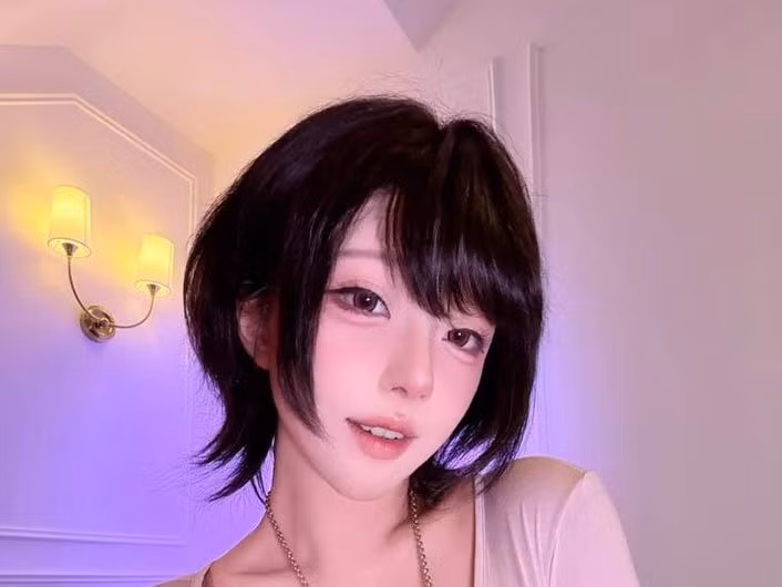 Thần thái biến hóa linh hoạt là điểm khiến Takomayuyi luôn giữ được sức hút đặc biệt.