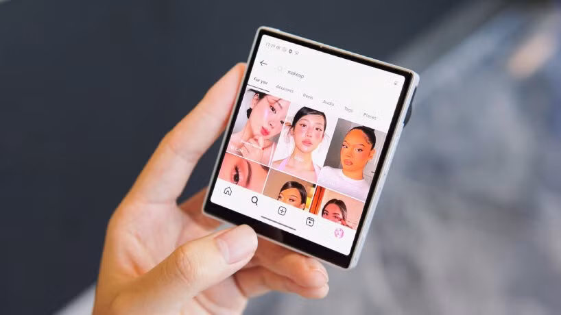 Hệ điều hành AI giúp MindOne thực hiện các tác vụ thông minh như dịch ngôn ngữ, nhận diện hình ảnh hay tóm tắt văn bản.